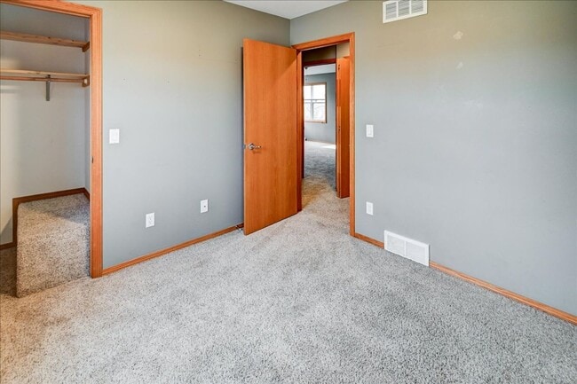 Building Photo - 400 Muirfield Ct