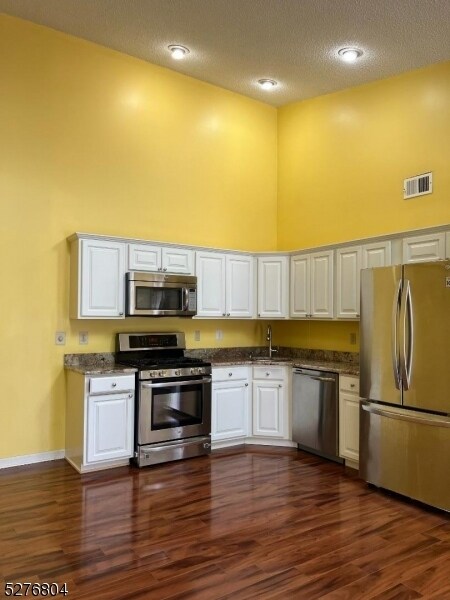 Building Photo - 63 Rachel Ct