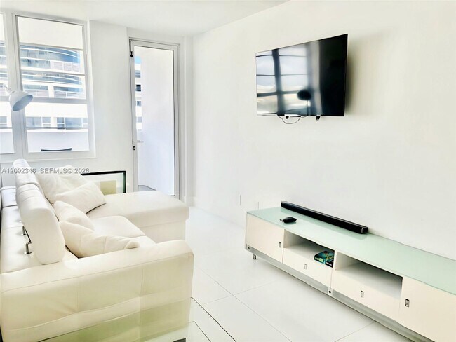 Building Photo - 100 Lincoln Rd