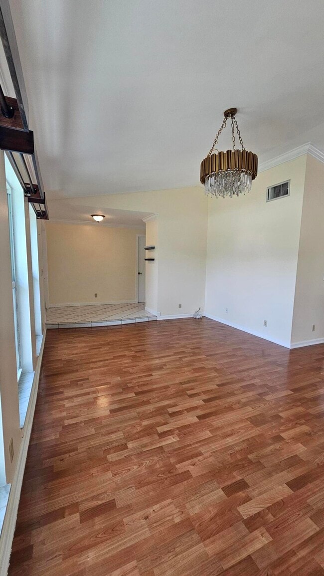 Building Photo - 12157 Sycamore Ln