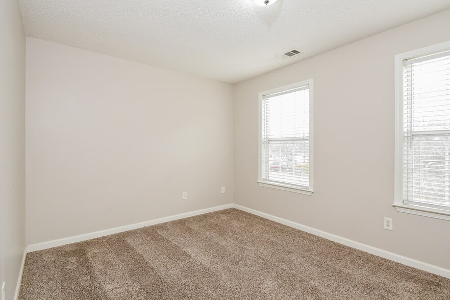 Building Photo - 1302 Timuquana Trail