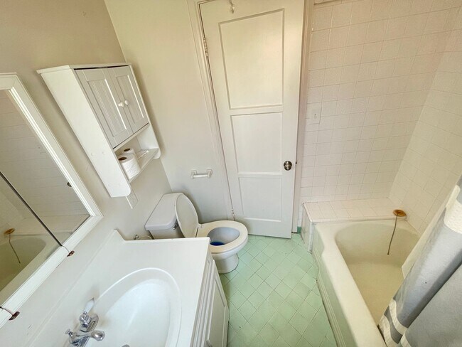 Building Photo - Manhattan Beach