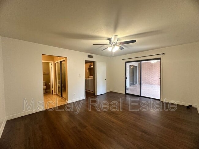 Building Photo - 963 N Revere