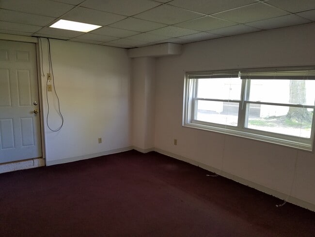 Building Photo - 622 W 18th St