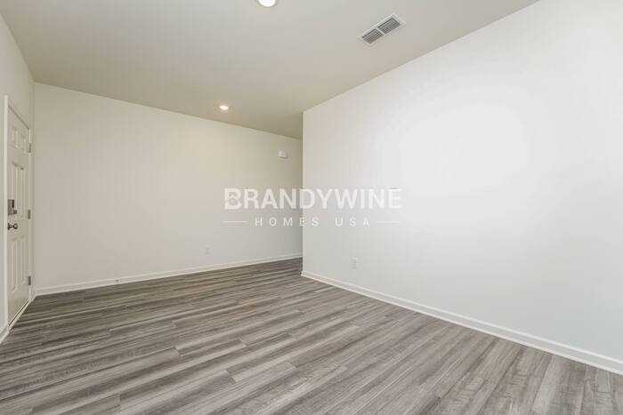 Building Photo - 33 Rowlett Pl