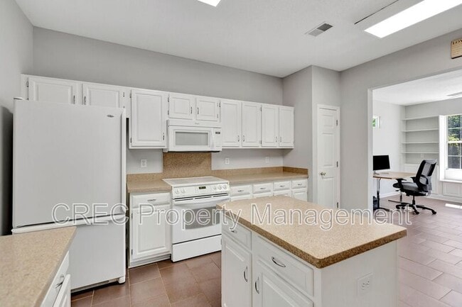 Building Photo - 3282 Heathland Way