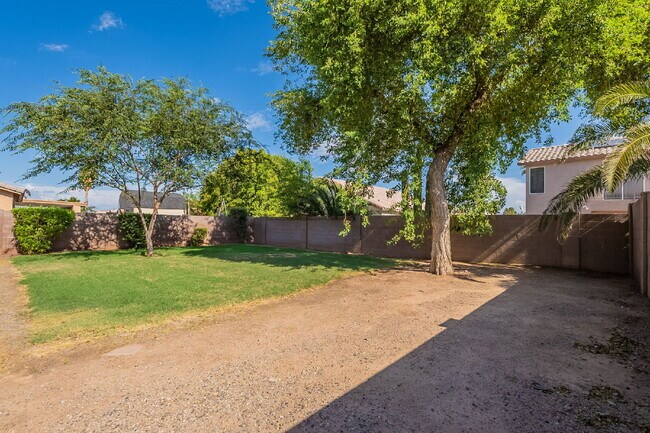 Building Photo - Newly Remodeled 3 bedroom in Goodyear!