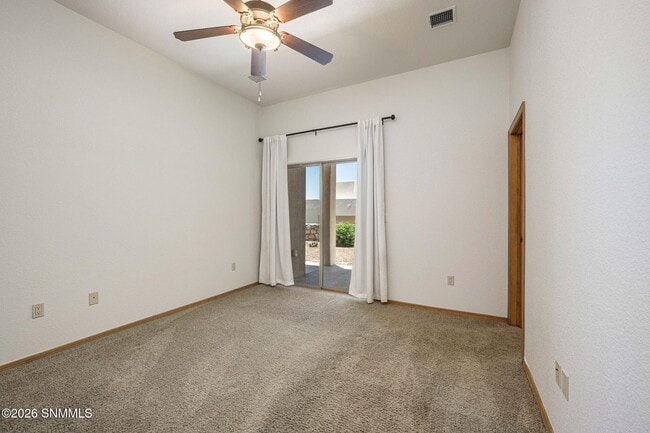 Building Photo - 1320 Golf Club Rd