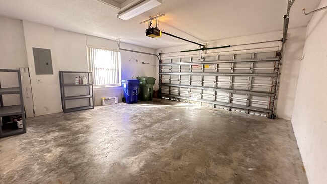 Building Photo - 19010 SW 10th St