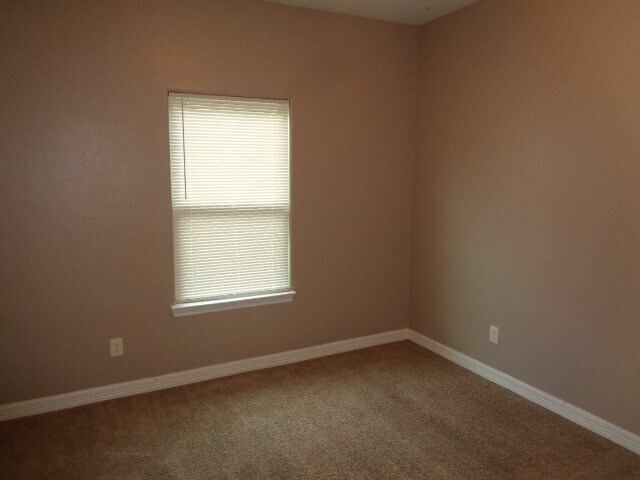 Building Photo - 6510 Holly Cove Ln