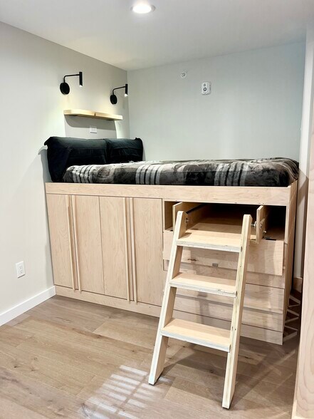 Building Photo - 179 Butternut St