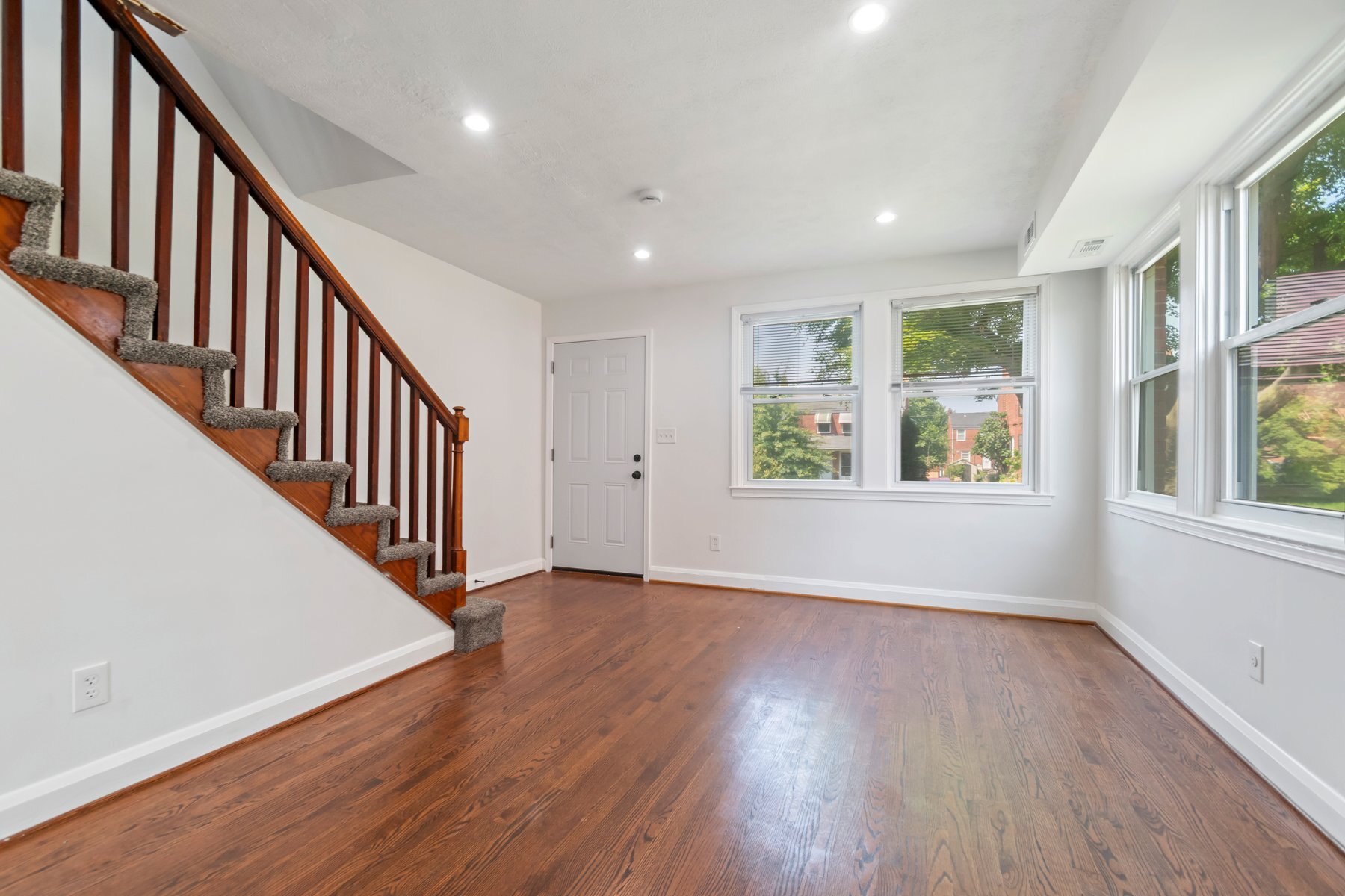 Building Photo - 3920 Wilke Ave