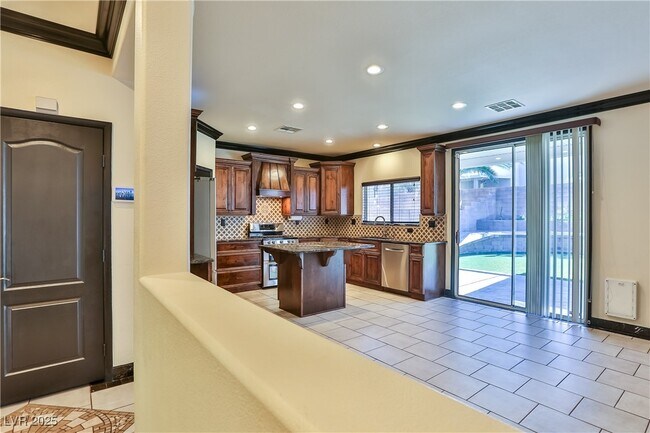 Building Photo - 235 Calvino Ave