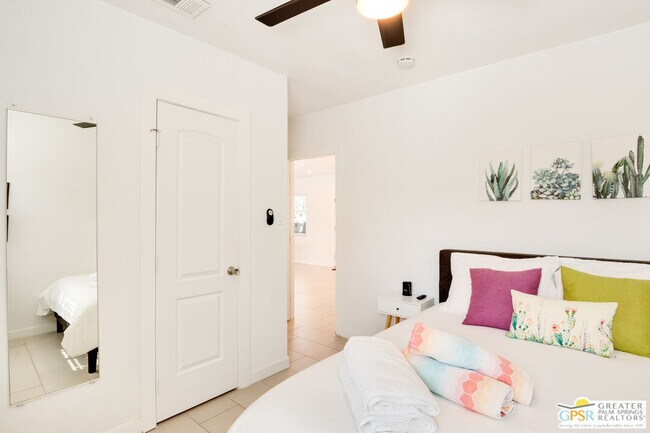 Building Photo - 4373 E Camino Parocela