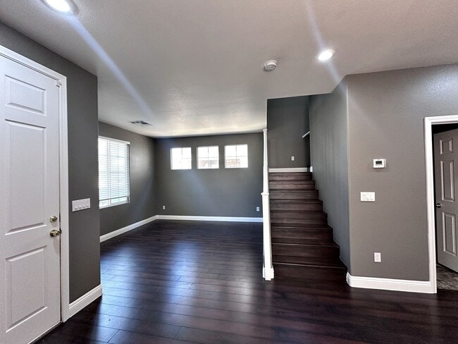 Building Photo - 10076 Bright Charisma Ct