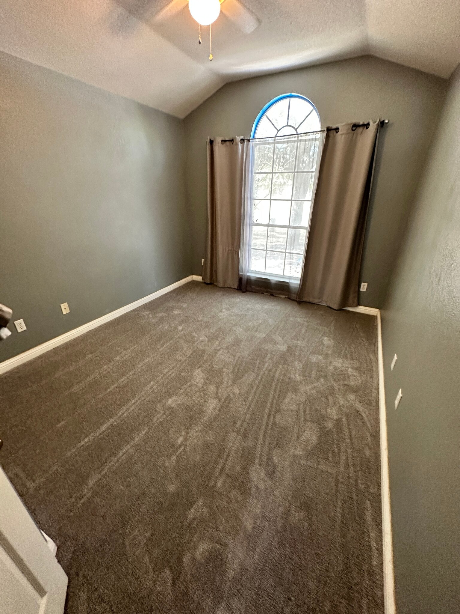 Building Photo - 1003 Rolling Ridge Dr