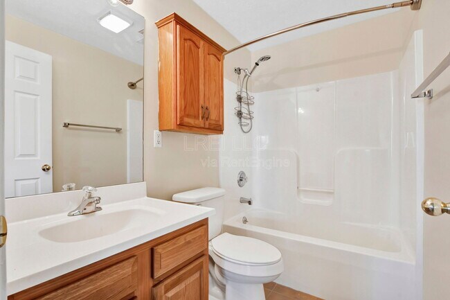 Building Photo - 414 Watkins Glen Way