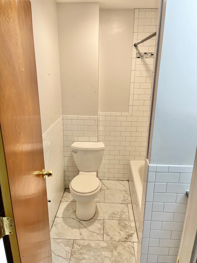 Building Photo - 127 Washington St