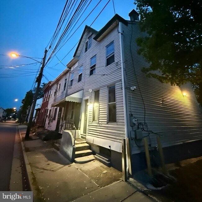 Building Photo - 135 Fountain Ave