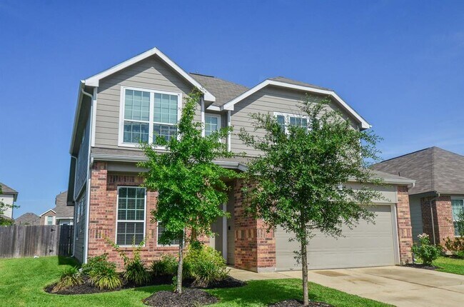 Building Photo - 4319 Rosemary Ln