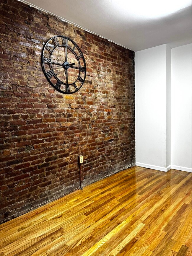 Building Photo - 722 Ocean Ave