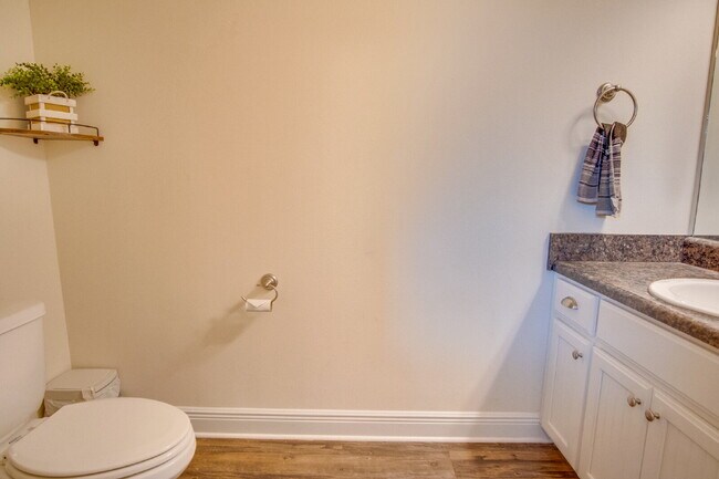 Building Photo - Milton 4BR Pool Home with Office, Vaulted Ceilings, Screened Saltwater Pool & 2-Car Garage