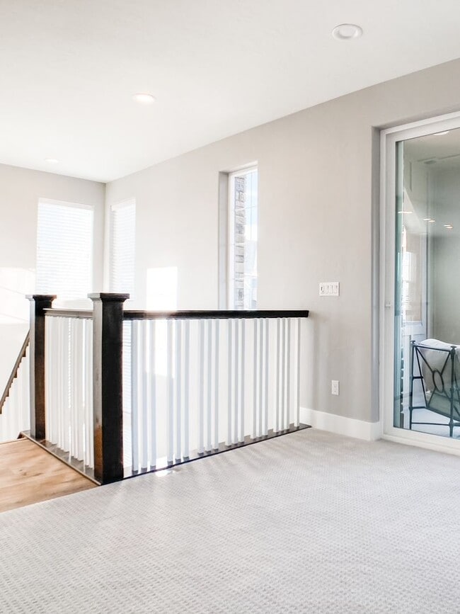 Building Photo - 3 Bedroom 3 1/2 Bathroom Home Located on a Corner Lot in Harris Ranch