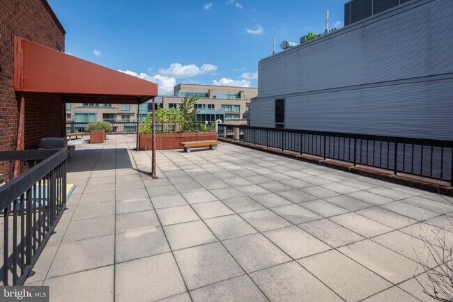 Building Photo - 1140 23rd St NW