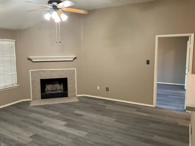 Building Photo - 1001 Stockton Dr
