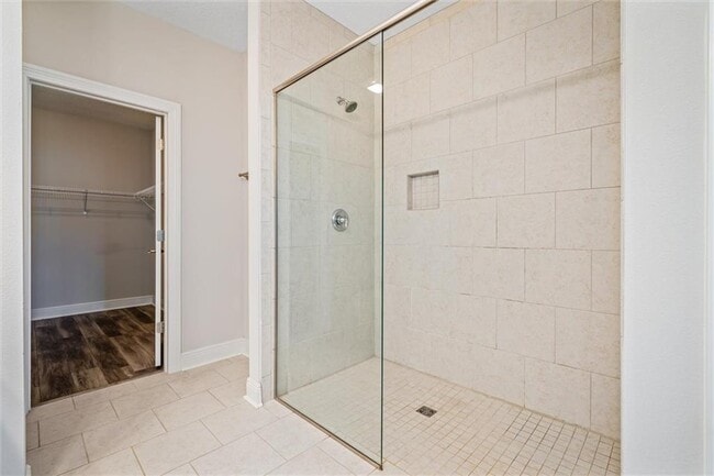 Building Photo - 1203 Holmes Ave