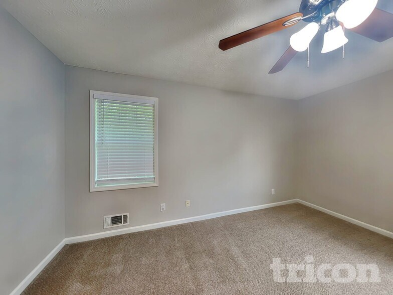 Building Photo - 1567 Kimberly Pl