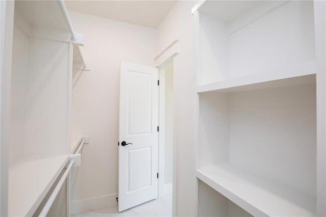 Building Photo - 104 White Oak St