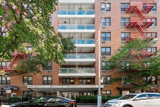 Building Photo - 37-30 73rd St