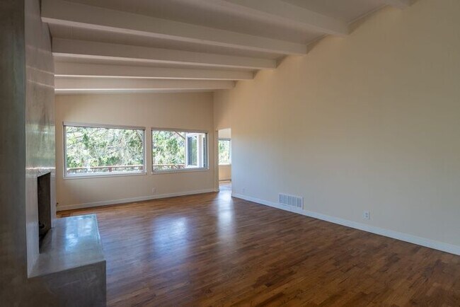Building Photo - Hilltop Monterey Home