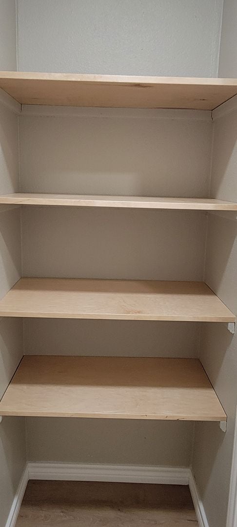 Building Photo - UPDATED COLONIAL PARK CONDO