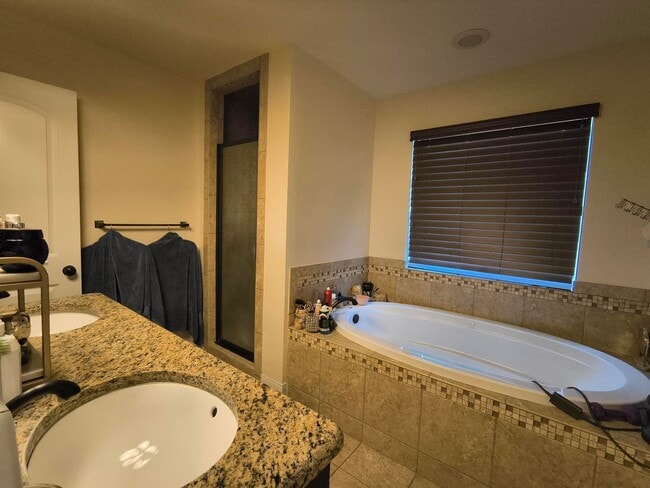 Building Photo - 2321 Cheyenne Trl