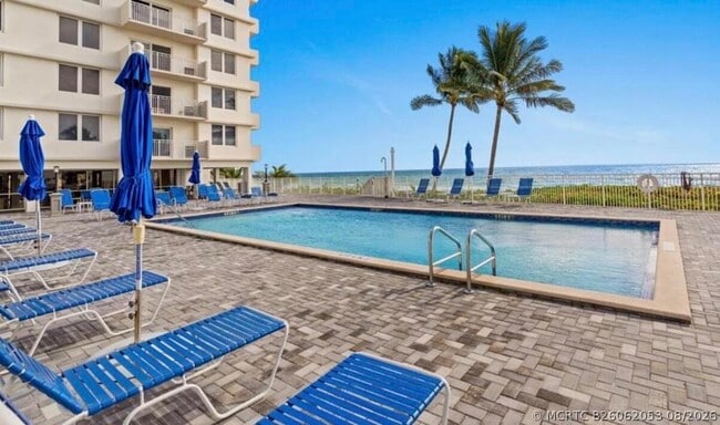 Building Photo - 3221 S Ocean Blvd