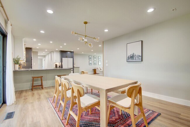 Building Photo - Gorgeous, updated home, turn-key and ready...