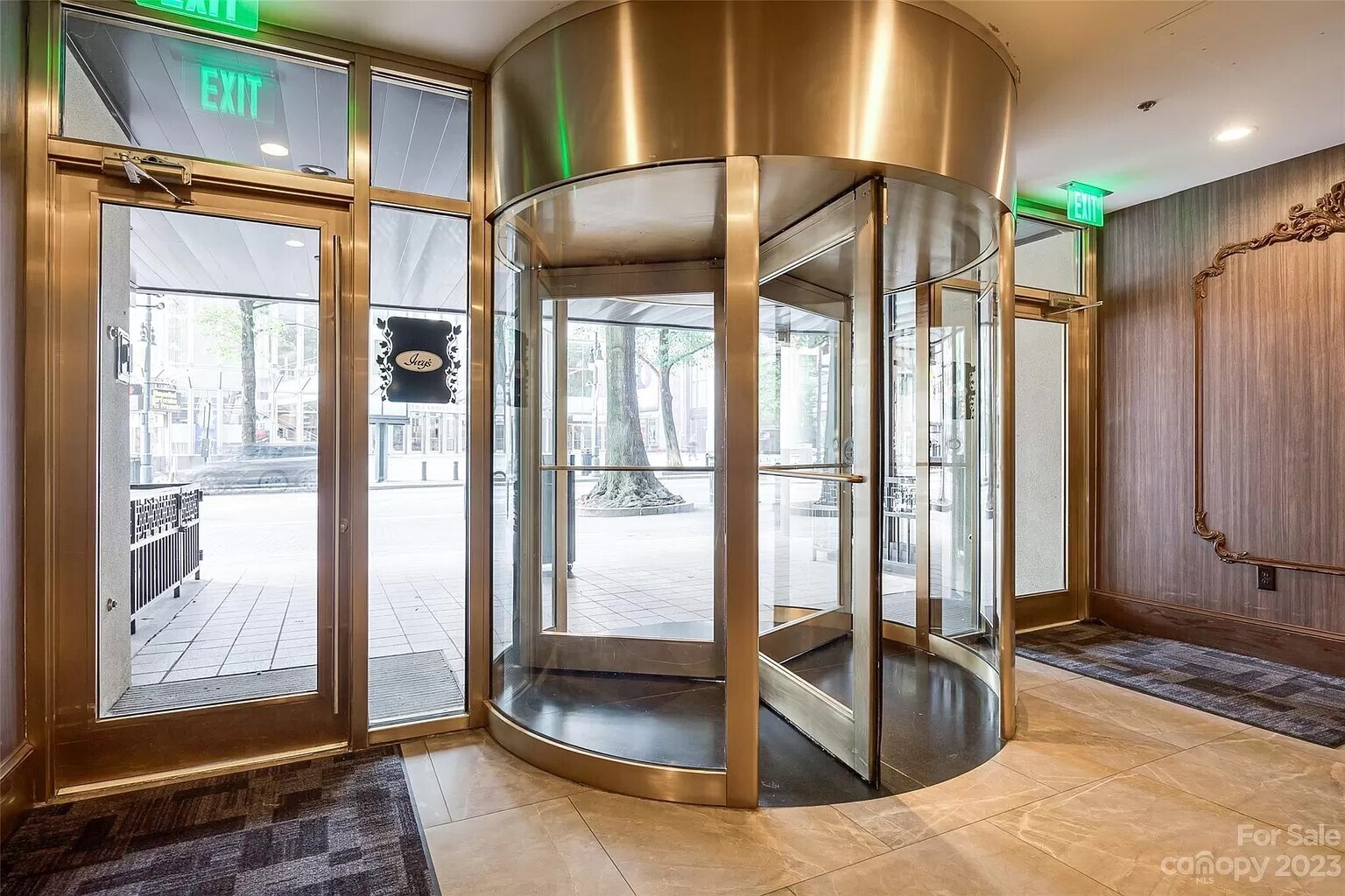 Building Photo - 127 N Tryon St