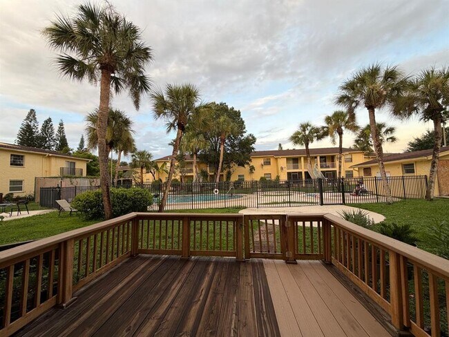 Building Photo - 7501 Gallineta Ct
