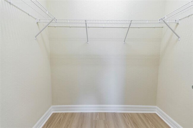 Building Photo - 4828 Chantilly Rd