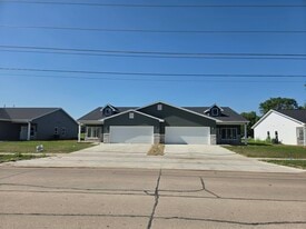 Building Photo - 115 11th Ave