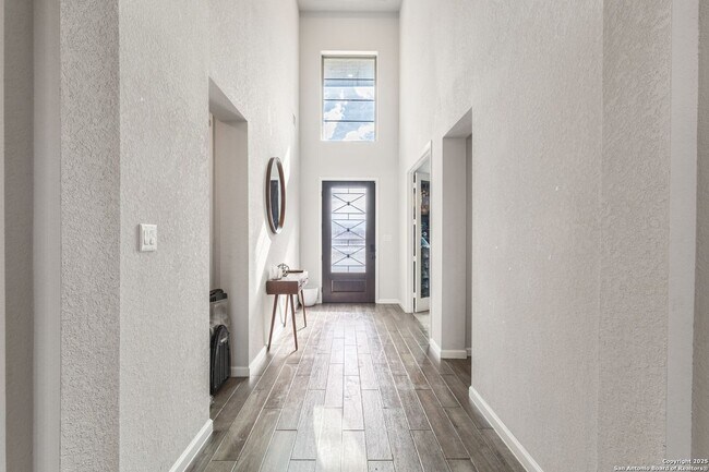 Building Photo - 14347 Apache