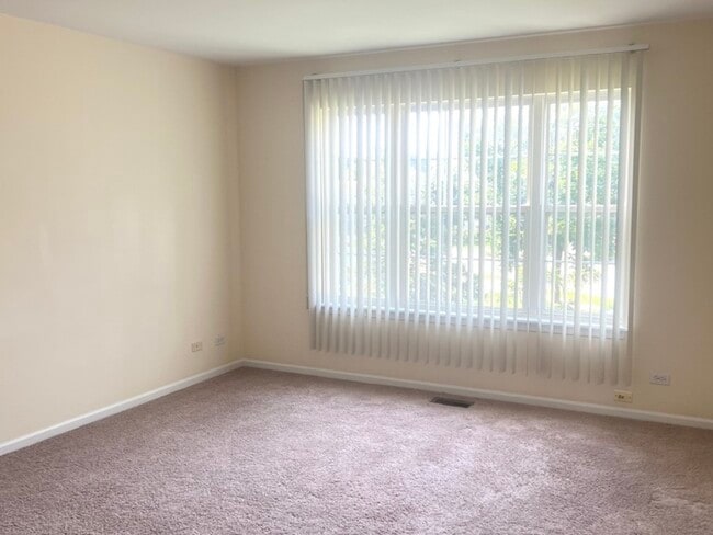 Building Photo - 448 Bay Tree Cir