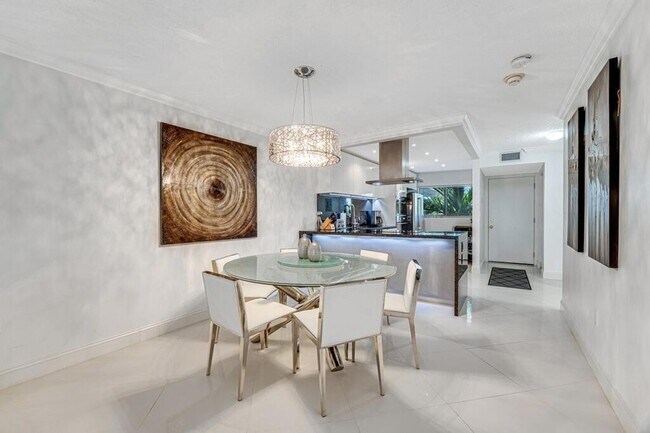 Building Photo - 3605 S Ocean Blvd