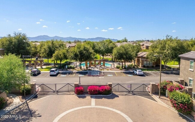 Building Photo - 15240 N 142nd Ave