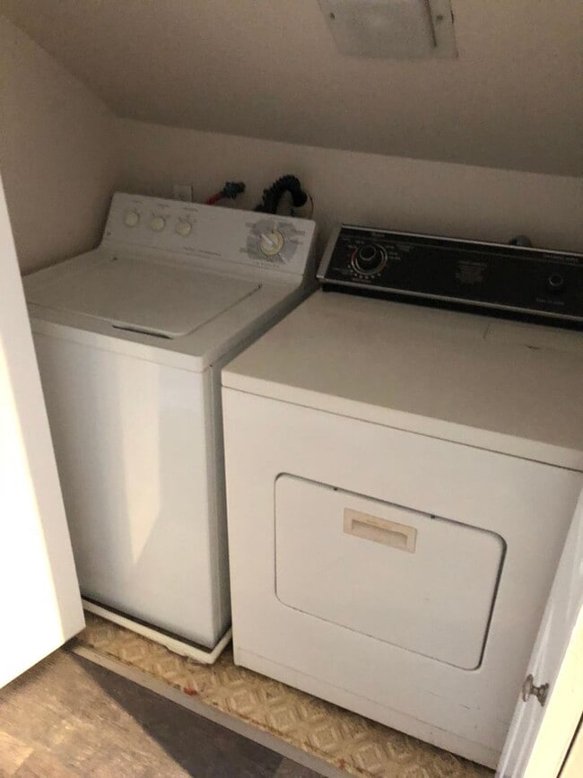 Building Photo - 3 bedroom 2 bath Home in Alburtis