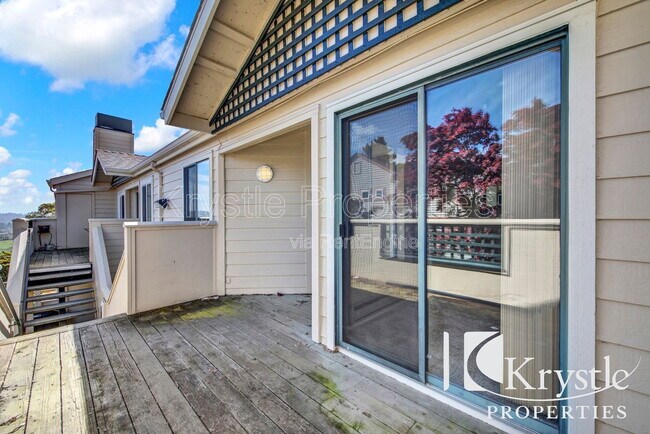 Building Photo - 1201 Glen Cove Pkwy