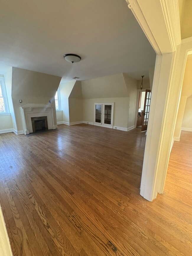 Building Photo - 509 Monroe Ave