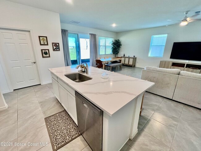 Building Photo - 1525 Criswell Ln SE